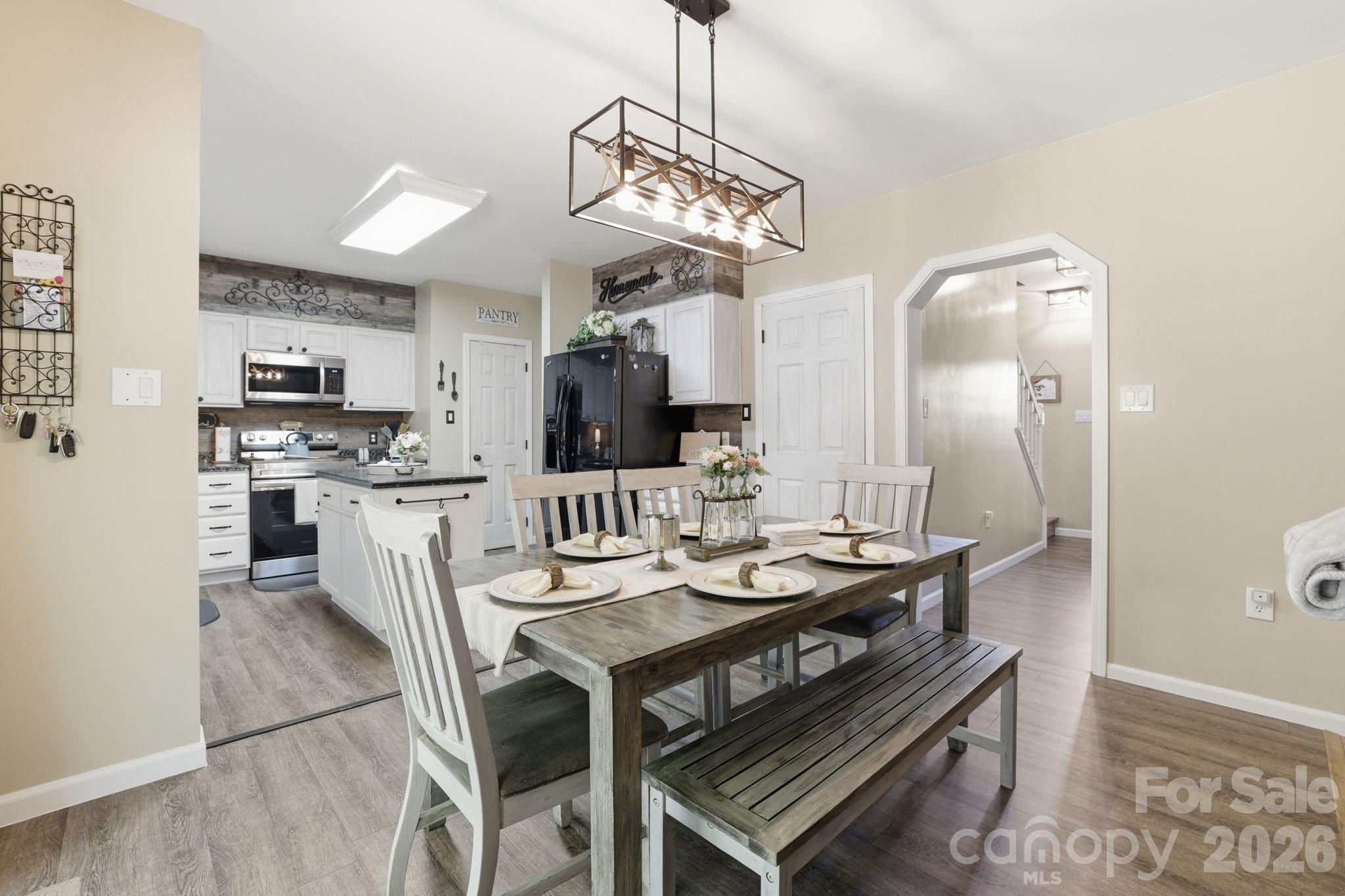 10 Country Road Hendersonville, NC 28791 - Photo 5 of 48