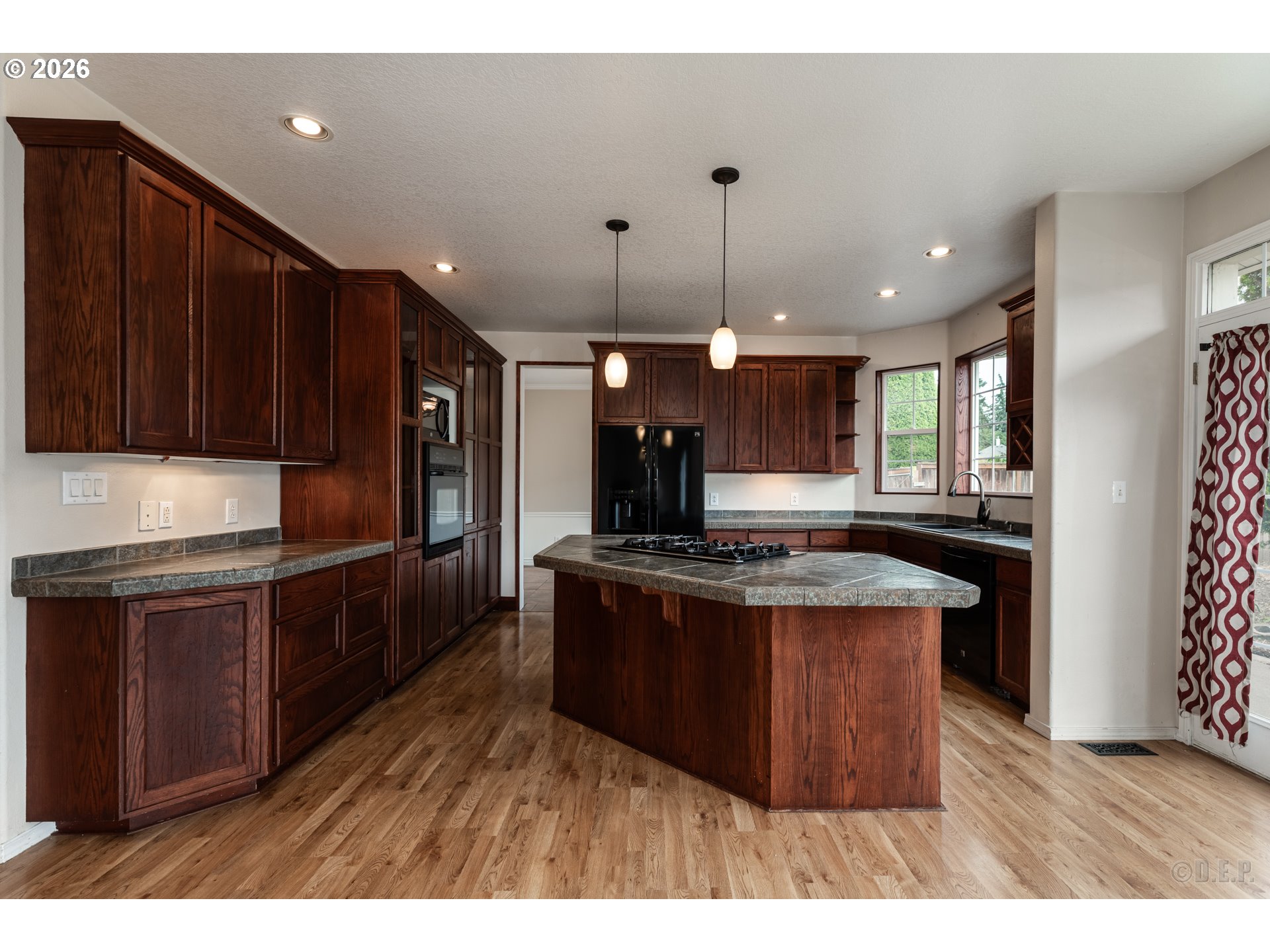 59992 Ridgeway Loop St. Helens, OR 97051 - Photo 10 of 34 Kitchen