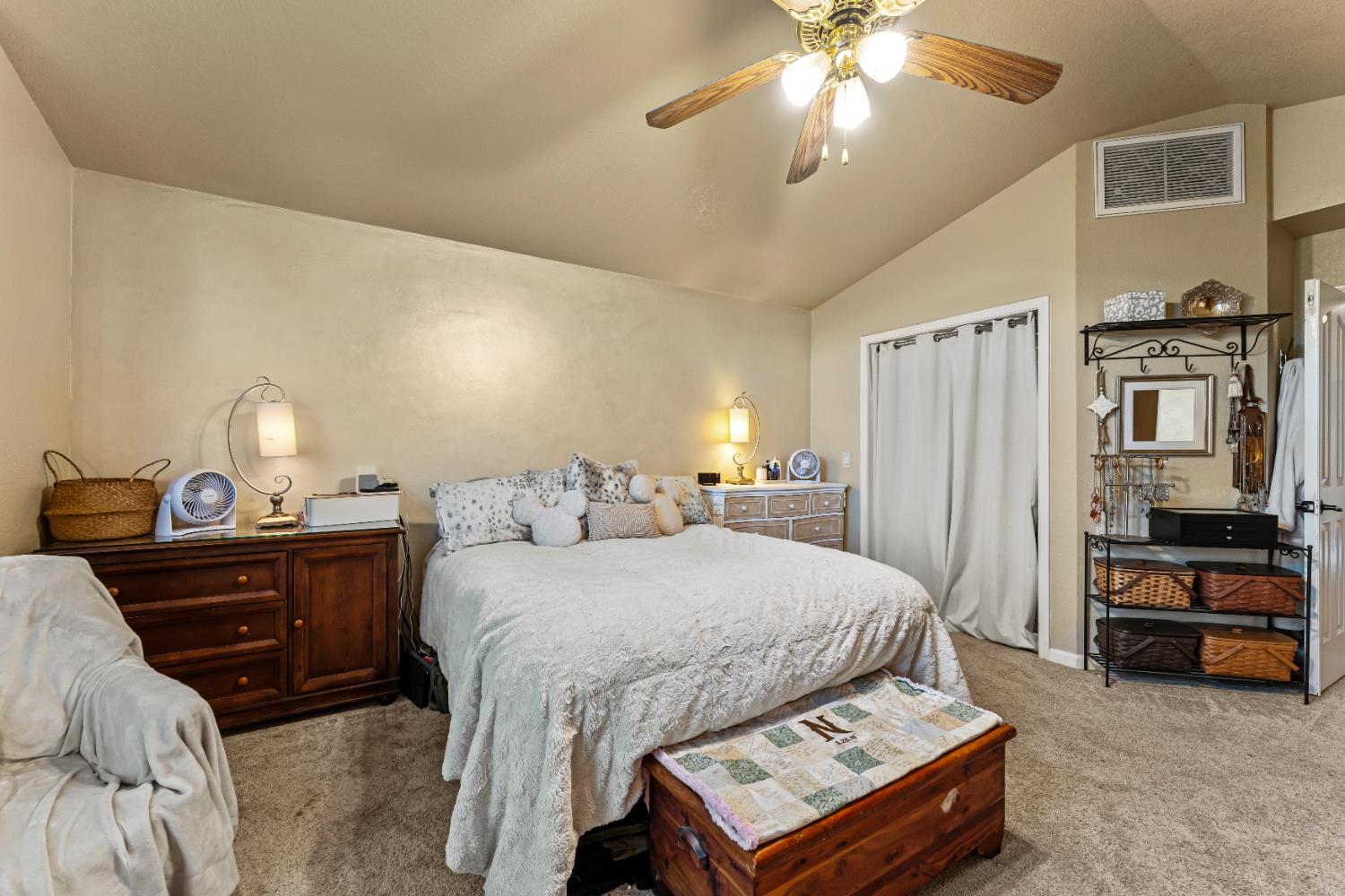 8136 Chimango Way Antelope, CA 95843 - Photo 16 of 41