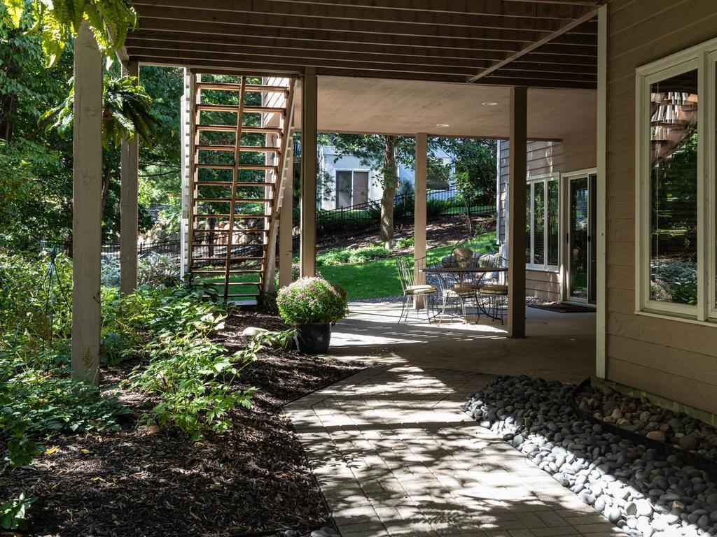11539 Landing Road Eden Prairie, MN 55347 - Photo 41 of 48 Gallery Image 41