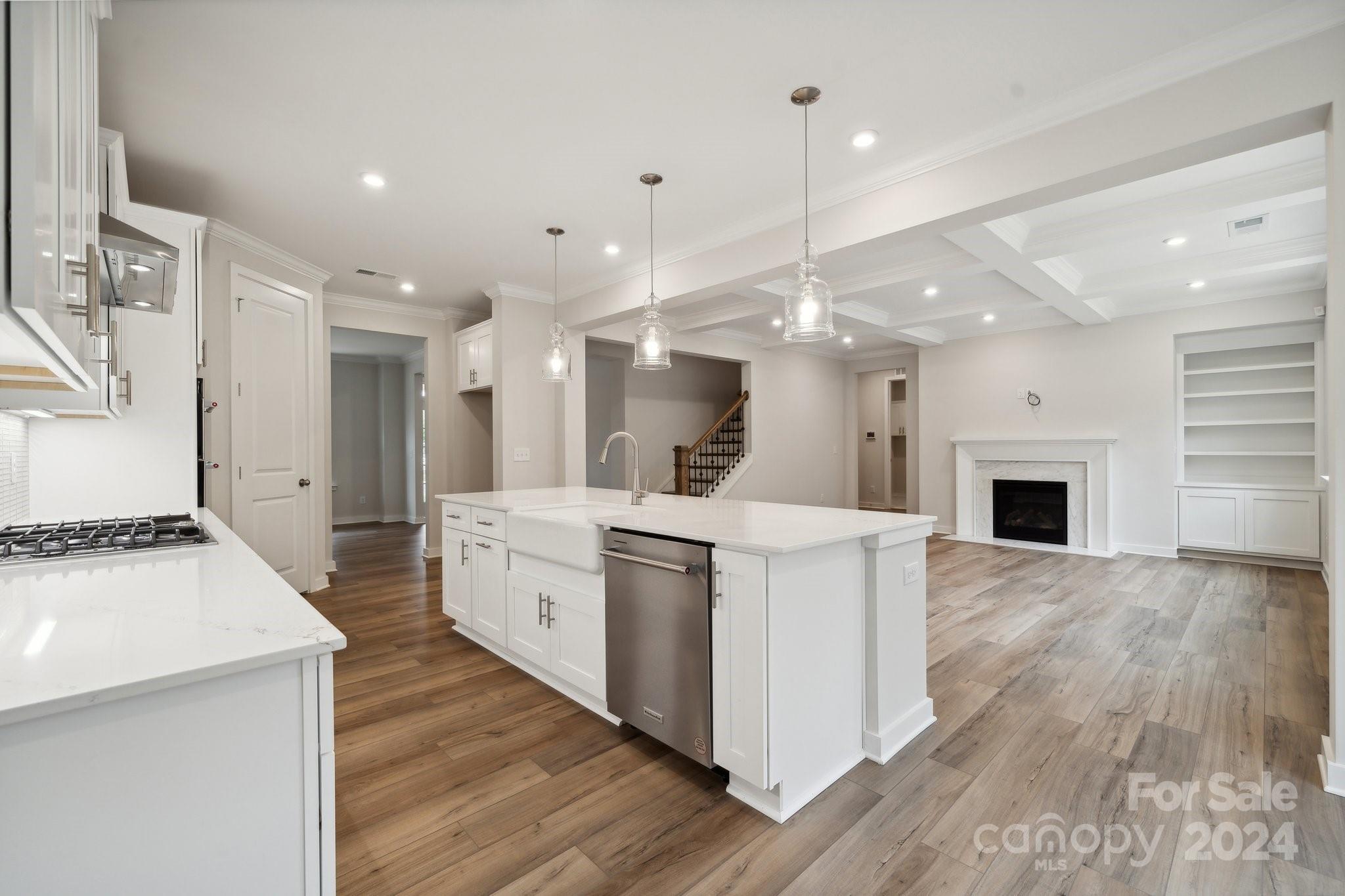 10300 Idlewild Road, Unit 7 Matthews, NC 28105 - Photo 5 of 32 Gallery Image 5