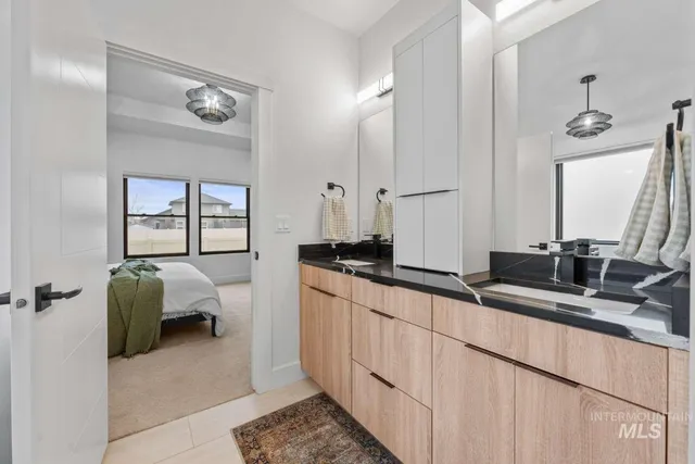 $590,000 | 429 Meadowview Lane North, Twin Falls, ID 83301