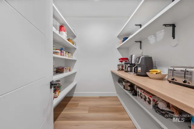 $590,000 | 429 Meadowview Lane North, Twin Falls, ID 83301