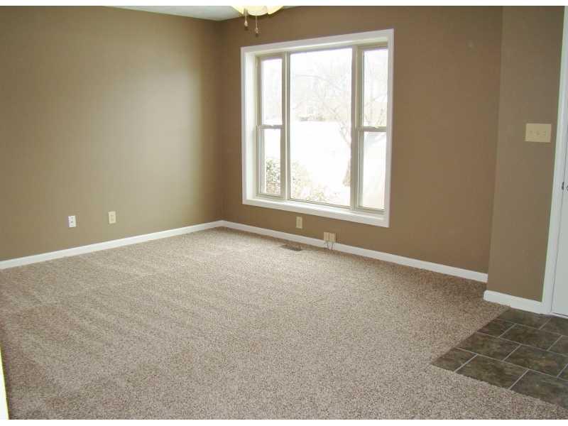 312 Raintree Drive Danville, IN 46122 - Photo 2 of 17 Gallery Image 2