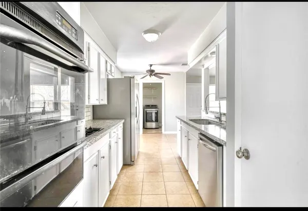 $2,400 | 1115 Merry Oaks Drive, College Station, TX 77840