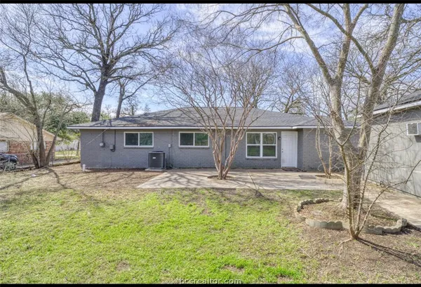 $2,400 | 1115 Merry Oaks Drive, College Station, TX 77840