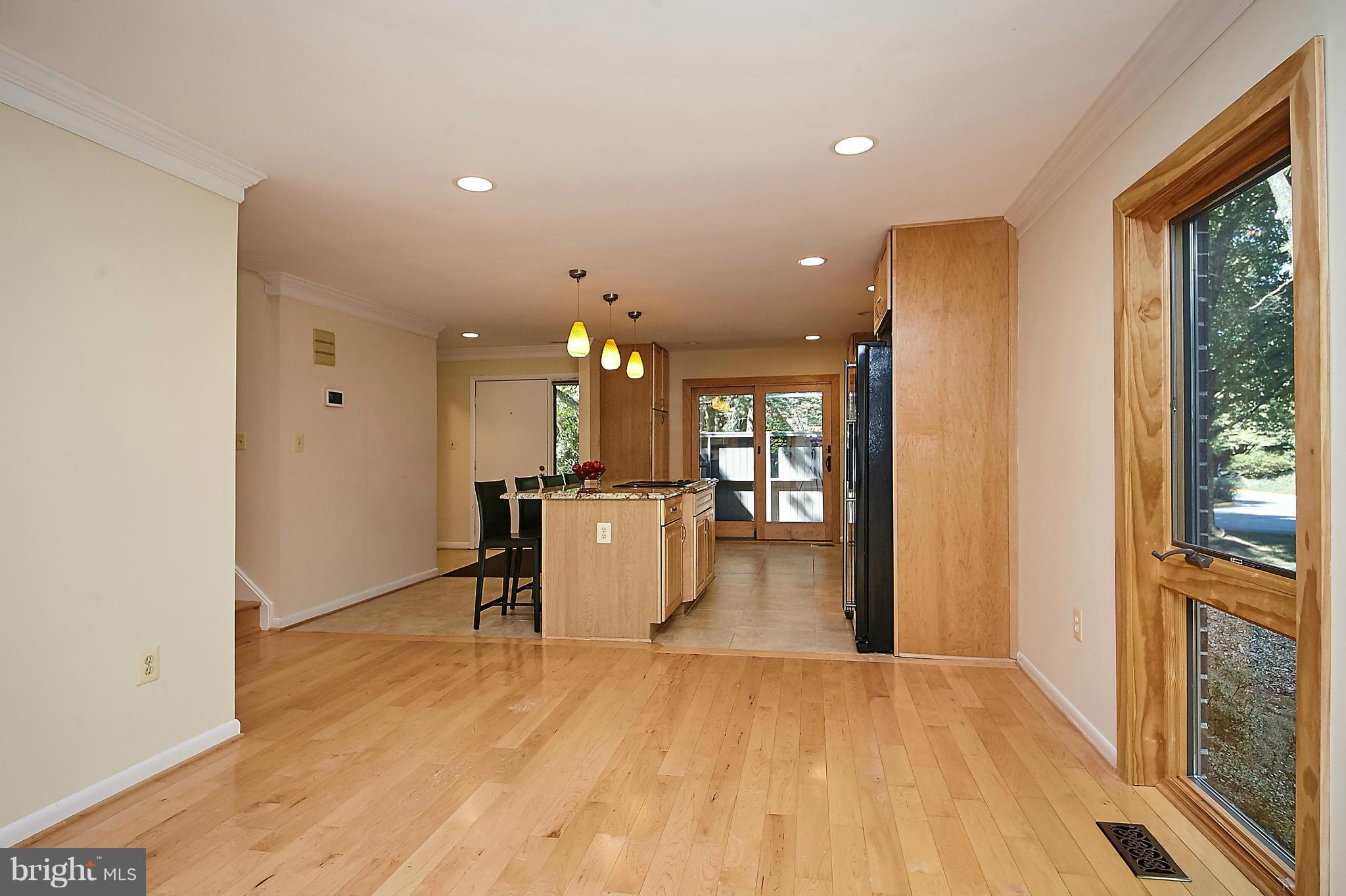2017 Wethersfield Court Reston, VA 20191 - Photo 11 of 30 Dining area view back to kitchen.