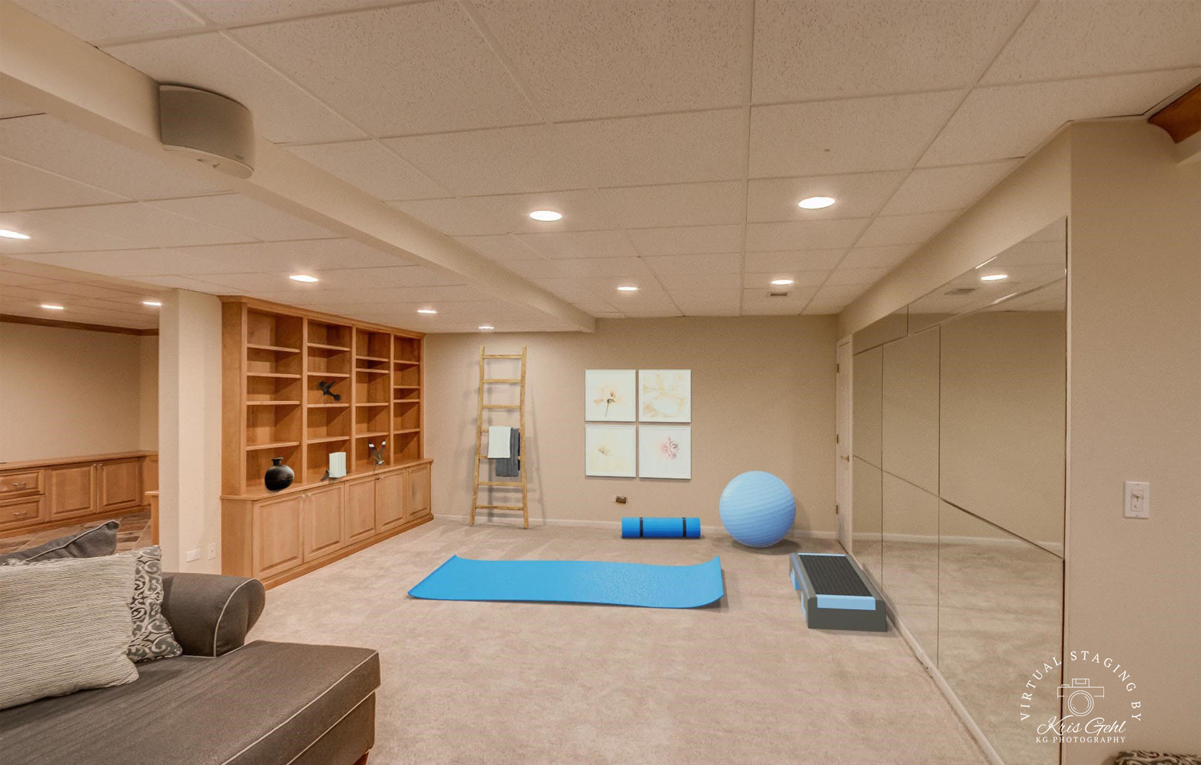 2552 Sutton Lane Aurora, IL 60502 - Photo 39 of 57 a living room with furniture and a large window