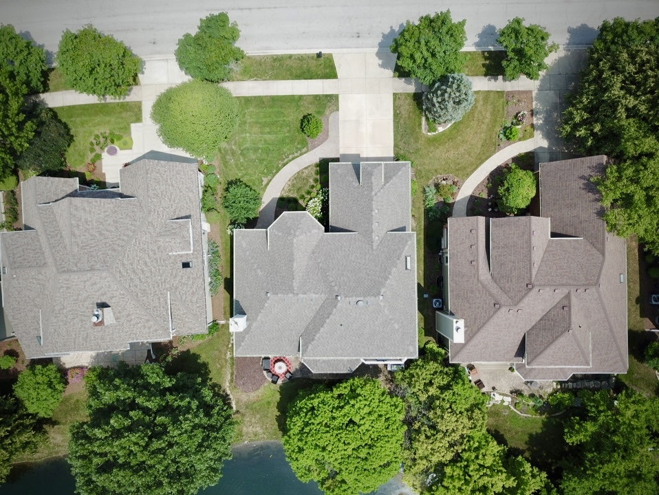 2552 Sutton Lane Aurora, IL 60502 - Photo 49 of 57 an aerial view of a house