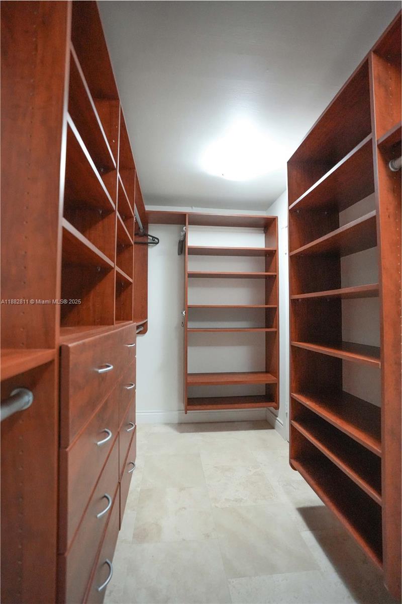 6039 Collins Avenue, Unit 503 Miami Beach, FL 33140 - Photo 15 of 20