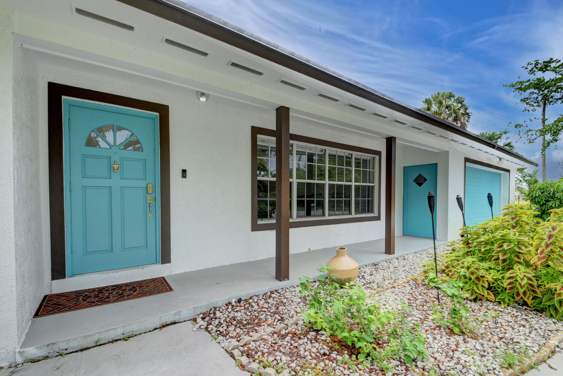 1321 Ranchette Road Greenacres, FL 33415 - Photo 5 of 56 05_house (5)