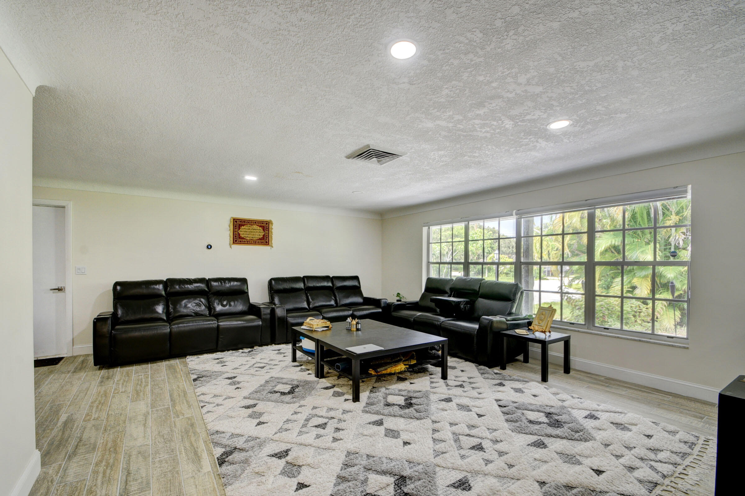 1321 Ranchette Road Greenacres, FL 33415 - Photo 7 of 56 07_house (7)