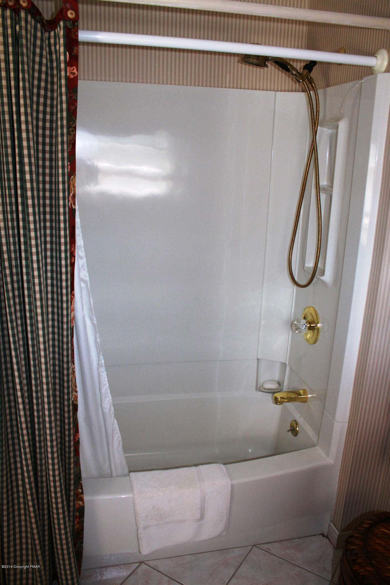 317 Albert Road Stroudsburg, PA 18360 - Photo 25 of 34 Master Shower
