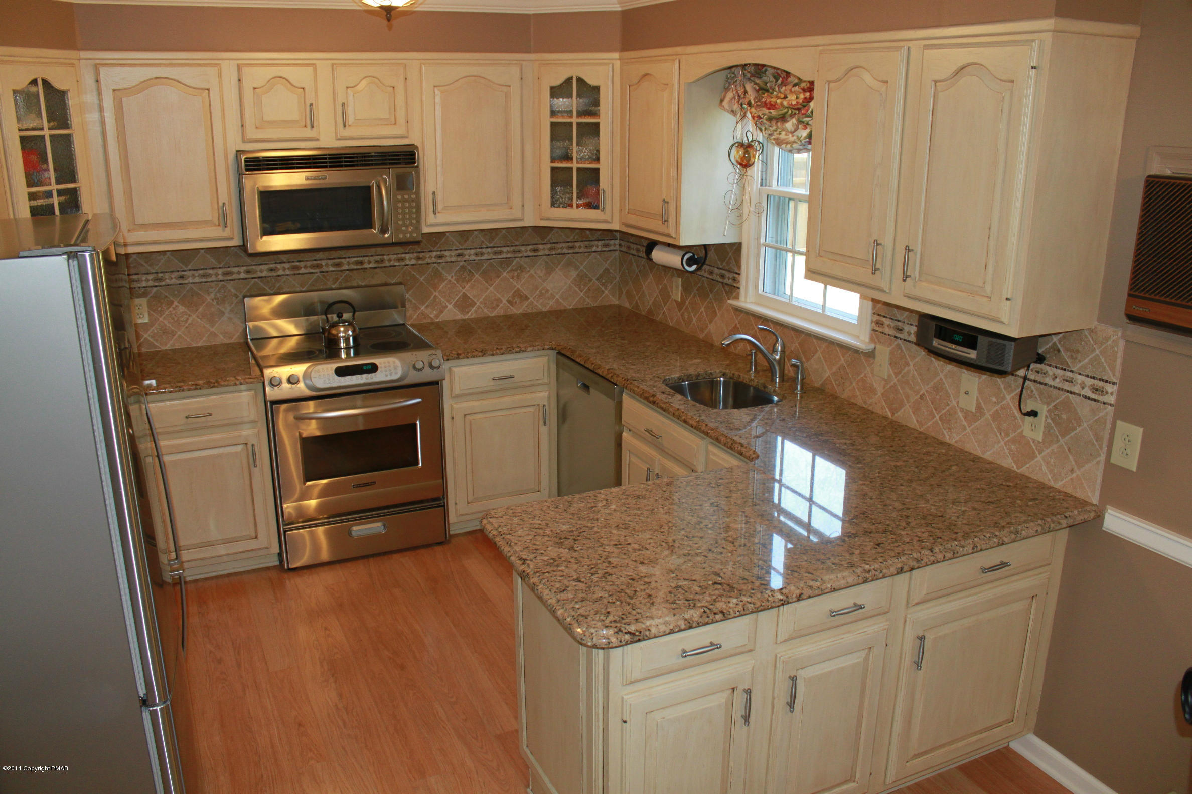 317 Albert Road Stroudsburg, PA 18360 - Photo 3 of 34 Kitchen