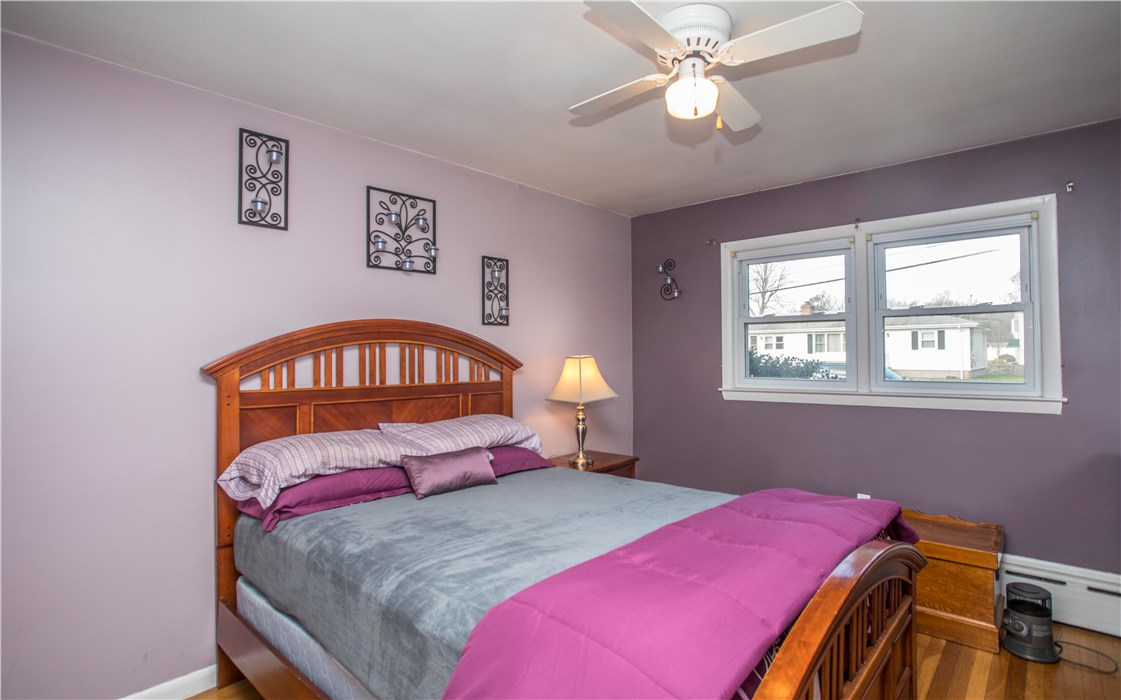 7 Long Meadow Road Portsmouth, RI 02871 - Photo 12 of 19 Gallery Image 12