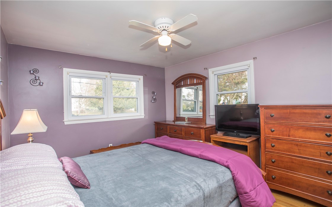 7 Long Meadow Road Portsmouth, RI 02871 - Photo 13 of 19 Gallery Image 13