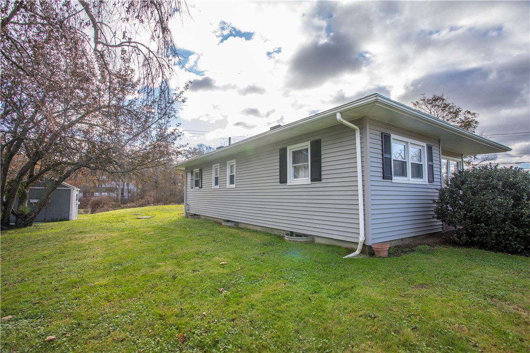 7 Long Meadow Road Portsmouth, RI 02871 - Photo 16 of 19 Gallery Image 16