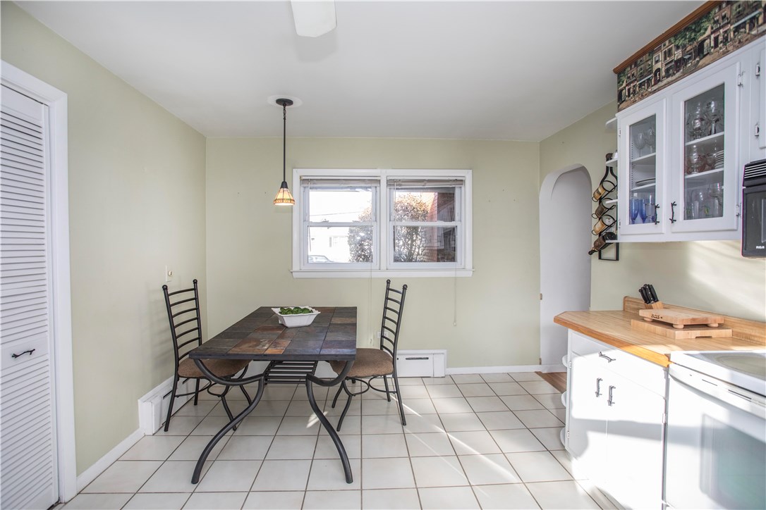 7 Long Meadow Road Portsmouth, RI 02871 - Photo 8 of 19 Gallery Image 8