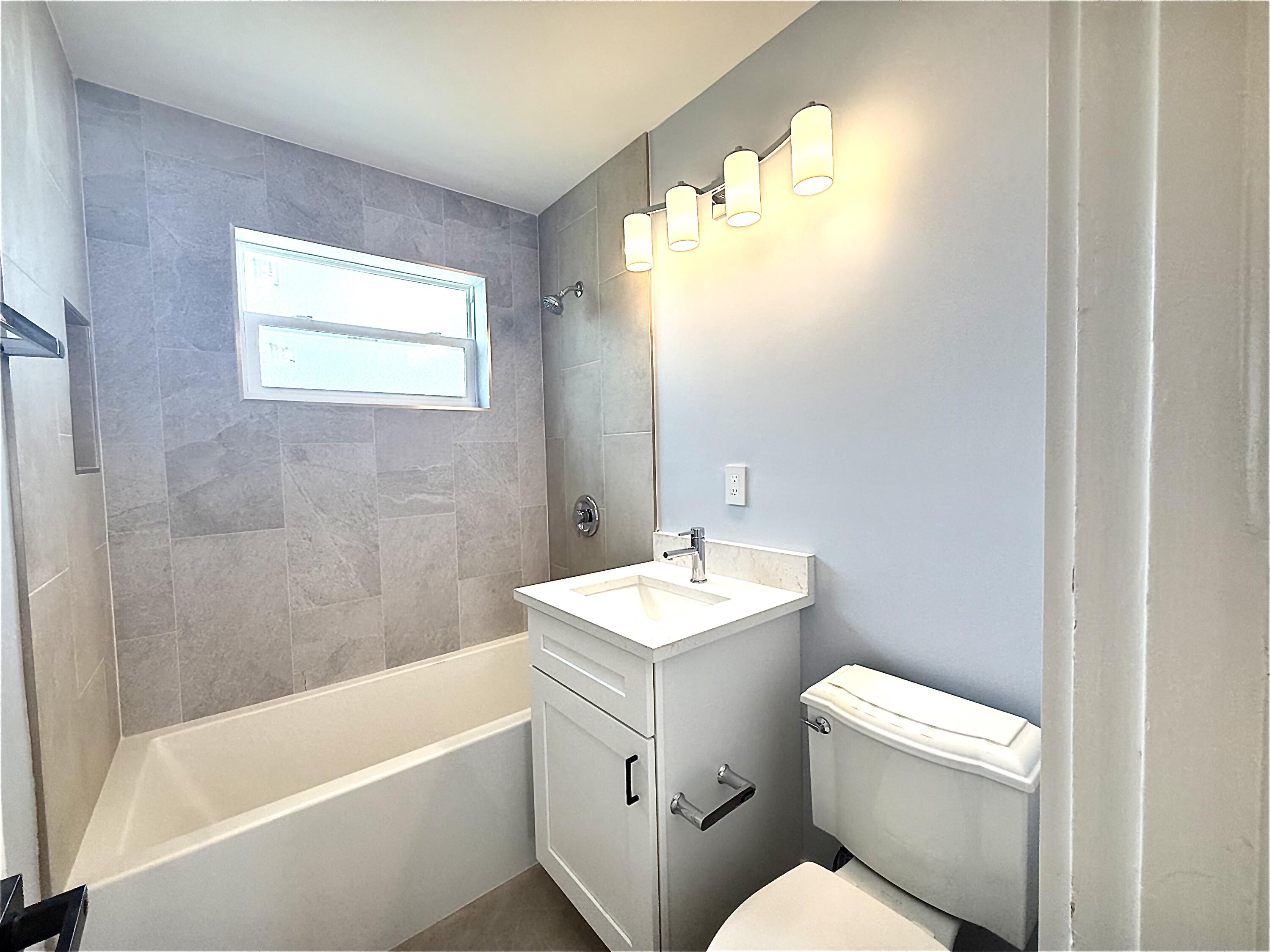 2018 Whitney Road West Palm Beach, FL 33409 - Photo 4 of 11 IMG_7899