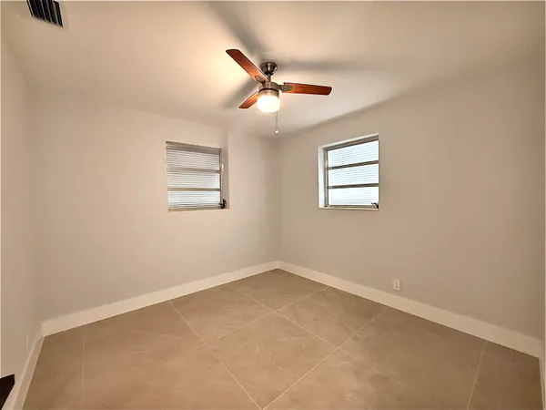 $3,200 | 2018 Whitney Road, West Palm Beach, FL 33409