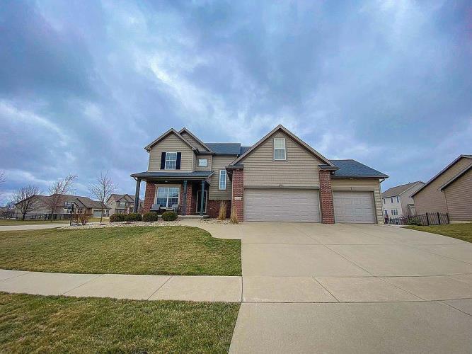 5106 Londonderry Road Bloomington, IL 61705 - Photo 1 of 25 Gallery Image 1
