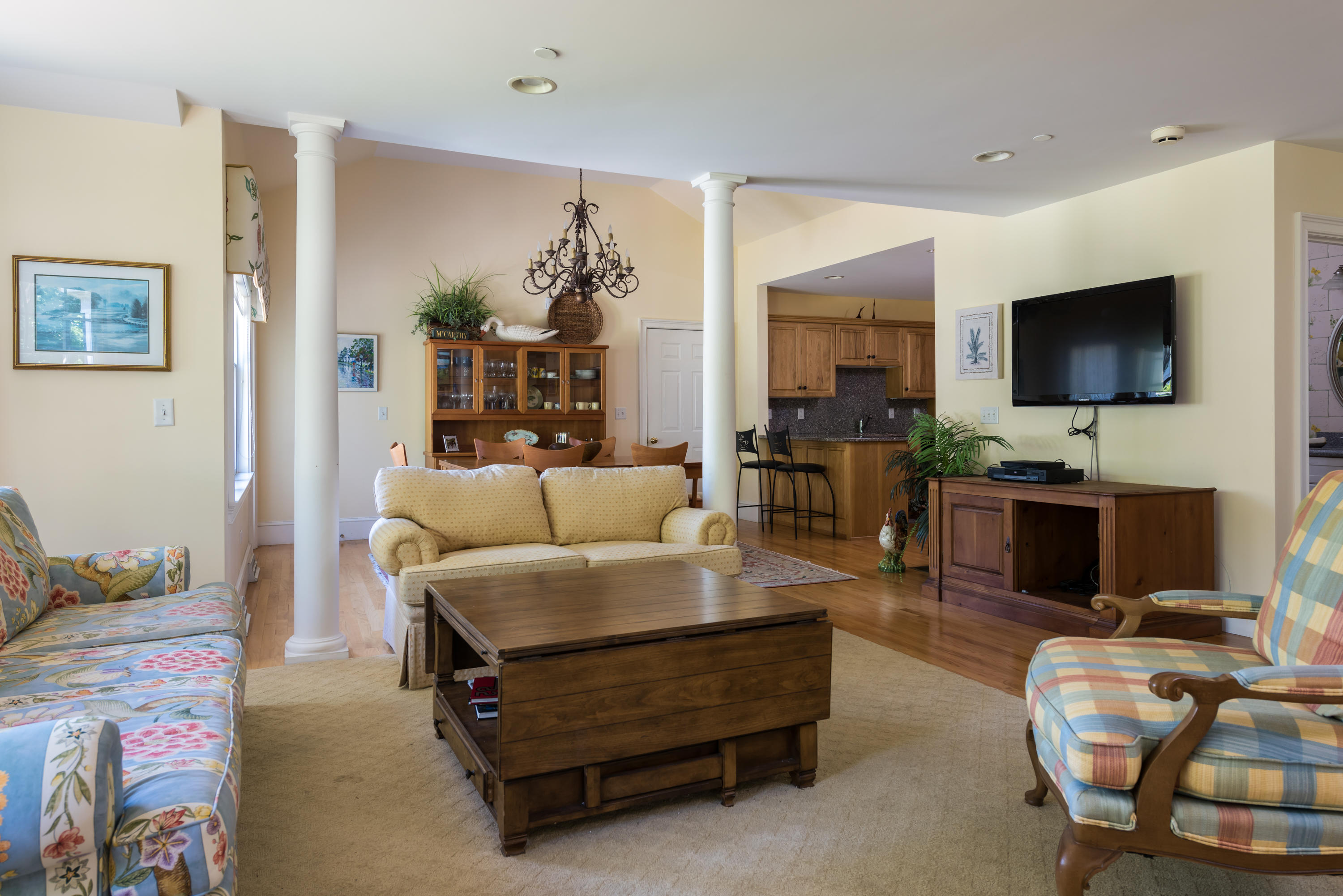 199 East Bay Road, Unit 15 Osterville, MA 02655 - Photo 9 of 19 Living Room