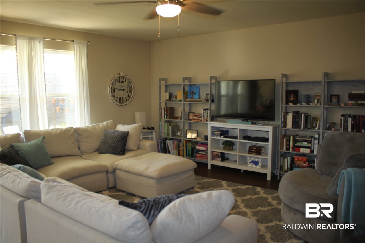 6951 Crimson Ridge Street Gulf Shores, AL 36542 - Photo 10 of 33 Living Room