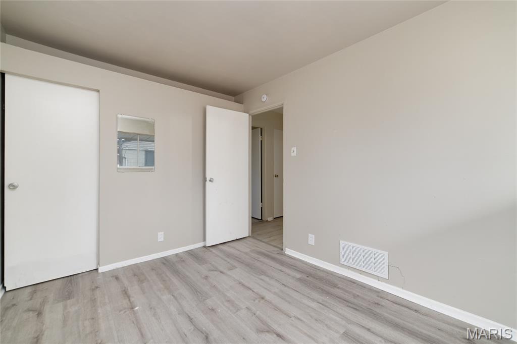 10769 Spring Garden Drive St. Louis, MO 63137 - Photo 13 of 24