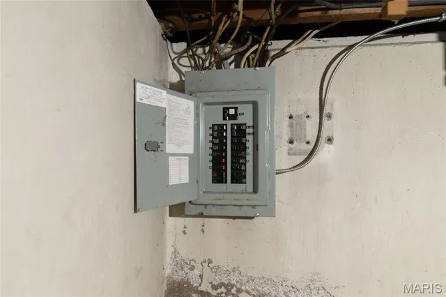 $99,900 | 10769 Spring Garden Drive, St. Louis, MO 63137