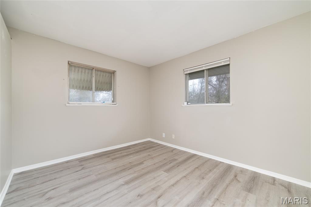 10769 Spring Garden Drive St. Louis, MO 63137 - Photo 9 of 24