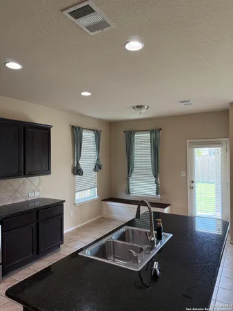 $2,400 | 2055 Trumans Hill, New Braunfels, TX 78130