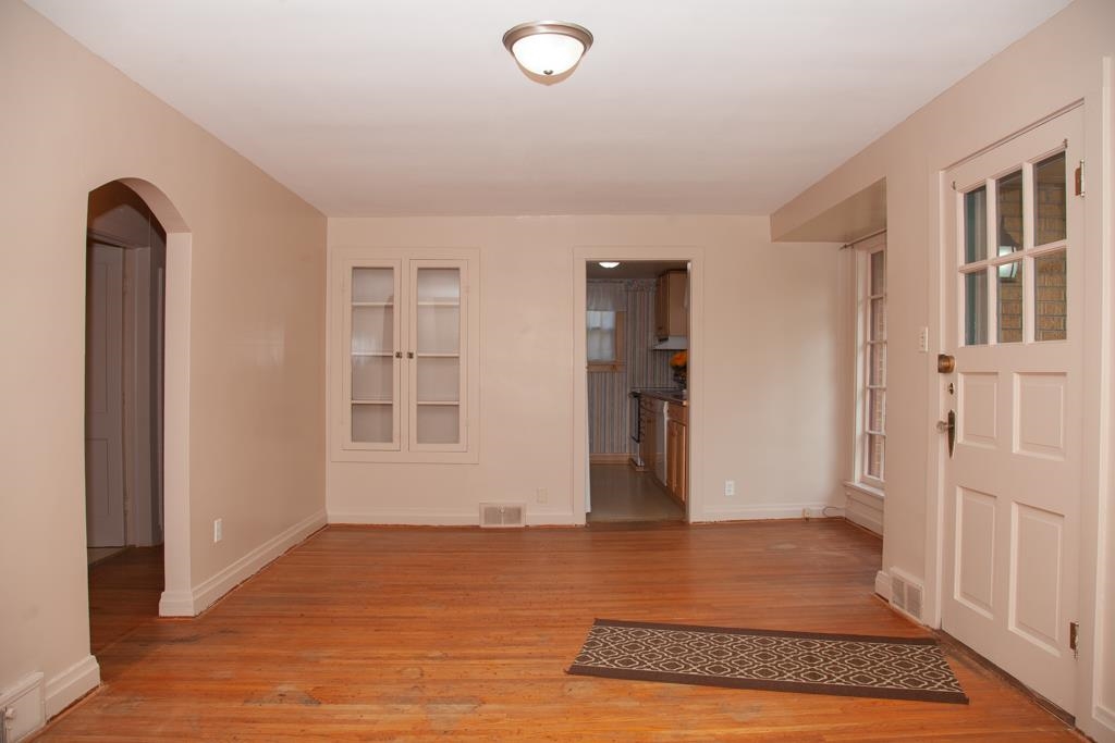 2300 East Lake Road Princeton, IN 47670 - Photo 4 of 23 Gallery Image 4