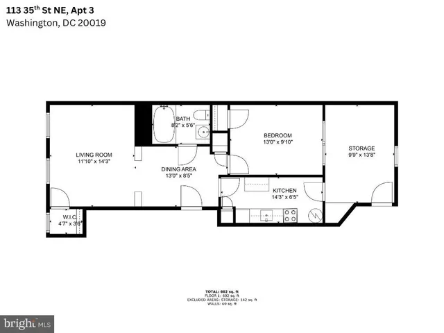 a view of a yard with furniture