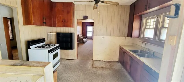 $45,000 | 105 South Lincoln Street, Yates Center, KS 66783