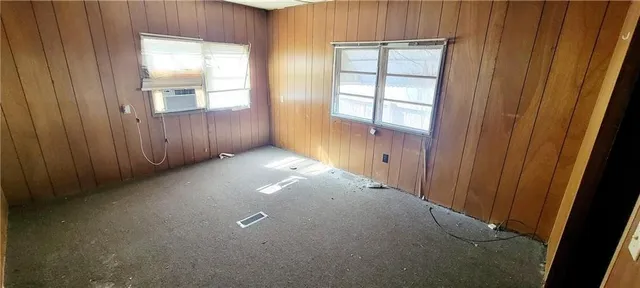 $45,000 | 105 South Lincoln Street, Yates Center, KS 66783