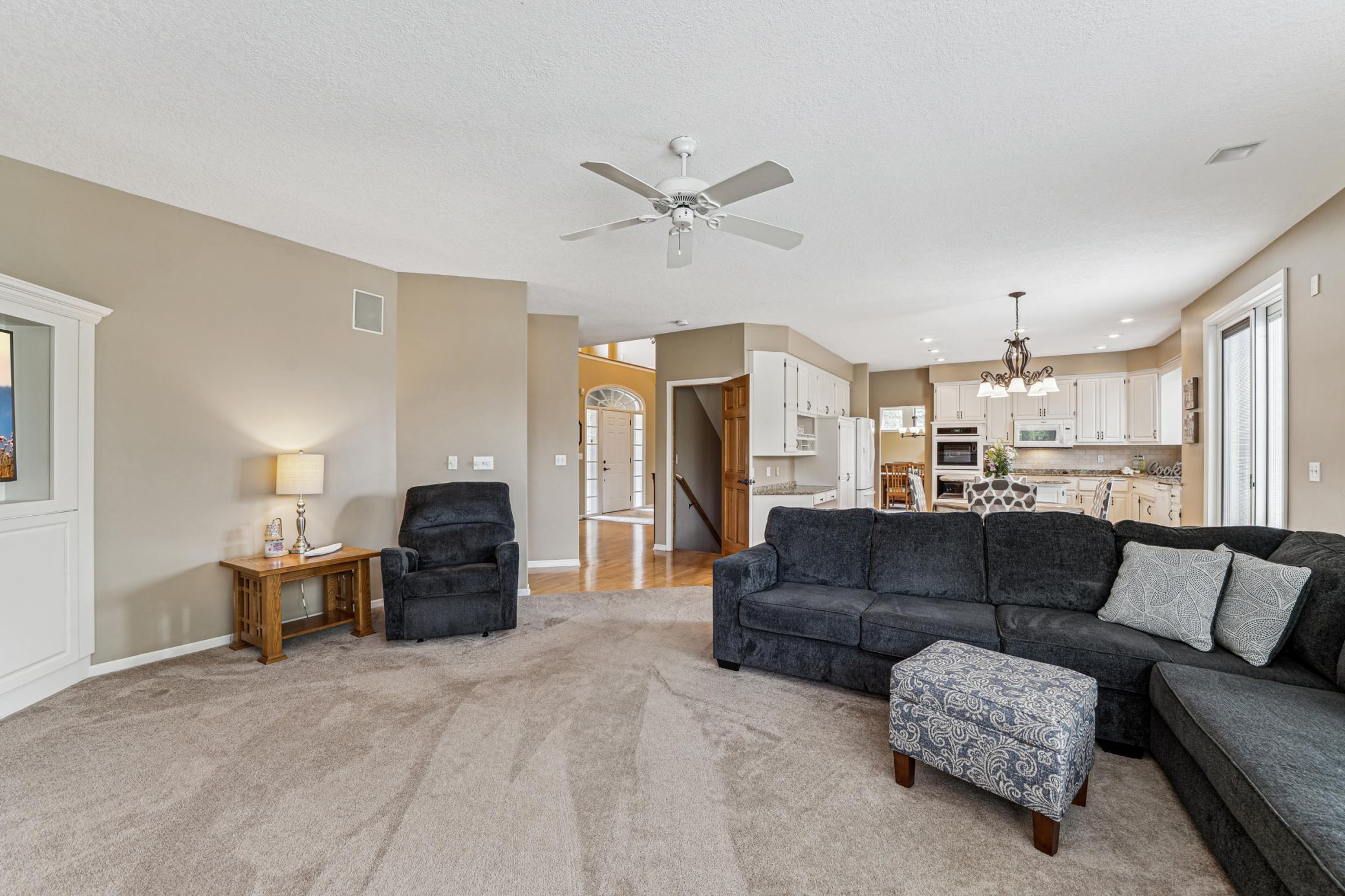 8800 Boulder Rise Eden Prairie, MN 55347 - Photo 8 of 40