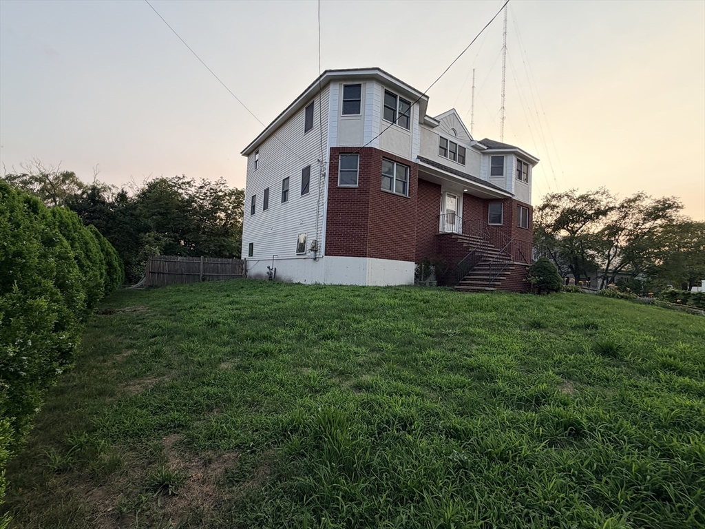 29 Newport Road Hull, MA 02045 - Photo 3 of 42 Gallery Image 3