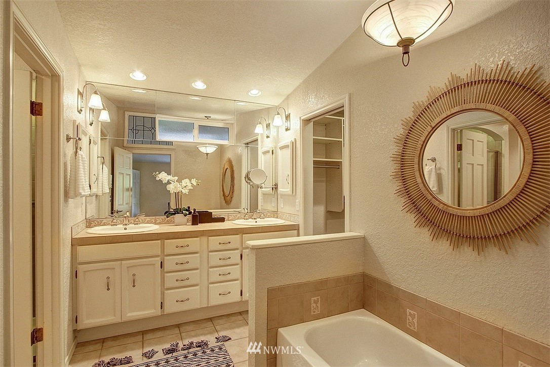 17836 Talbot Road Edmonds, WA 98026 - Photo 21 of 32 Gallery Image 21