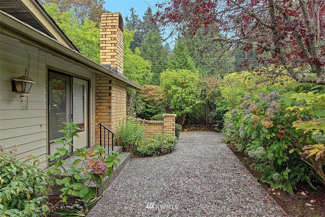 17836 Talbot Road Edmonds, WA 98026 - Photo 27 of 32 Gallery Image 27