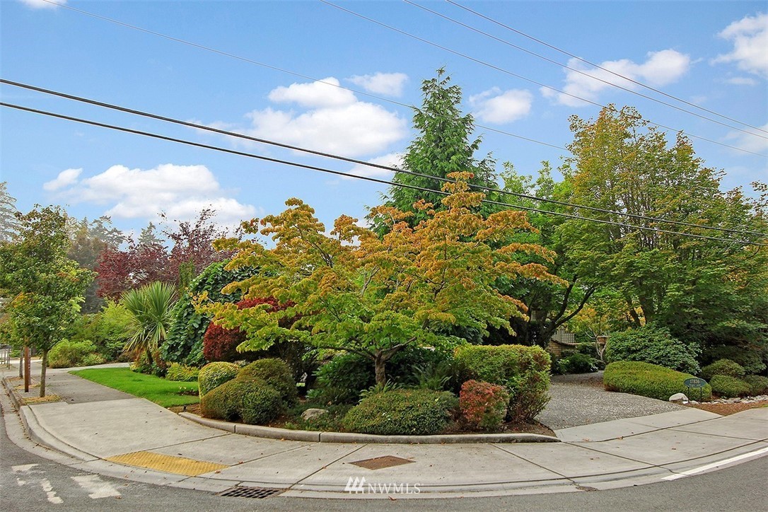 17836 Talbot Road Edmonds, WA 98026 - Photo 32 of 32 Gallery Image 32