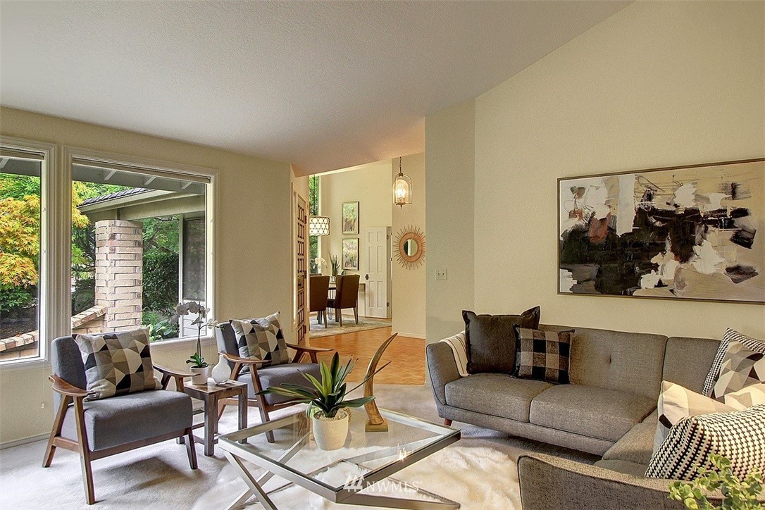 17836 Talbot Road Edmonds, WA 98026 - Photo 6 of 32 Gallery Image 6
