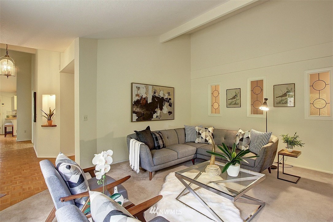 17836 Talbot Road Edmonds, WA 98026 - Photo 7 of 32 Gallery Image 7