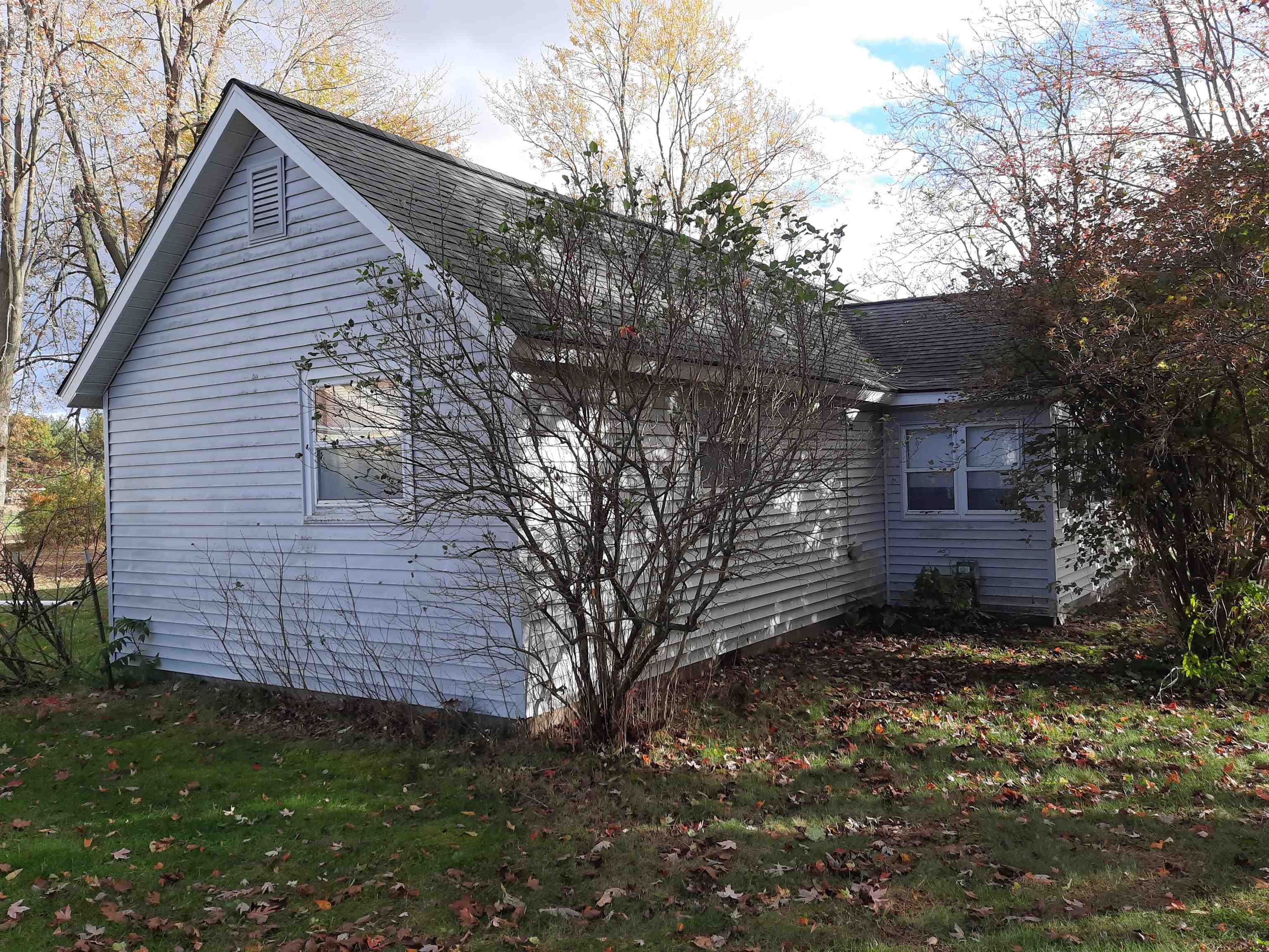12601 Nichols Road Burt, MI 48417 - Photo 4 of 9