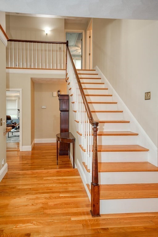 64 Beaverbrook Road Burlington, MA 01803 - Photo 5 of 41 Gallery Image 5