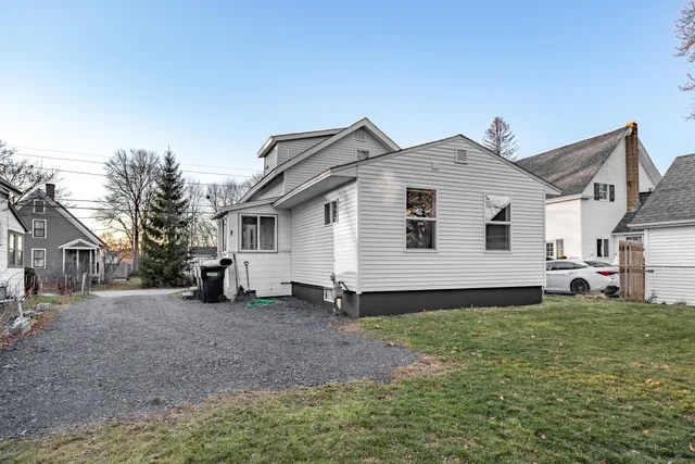 $259,900 | 233 Palm Street, Bangor, ME 04401