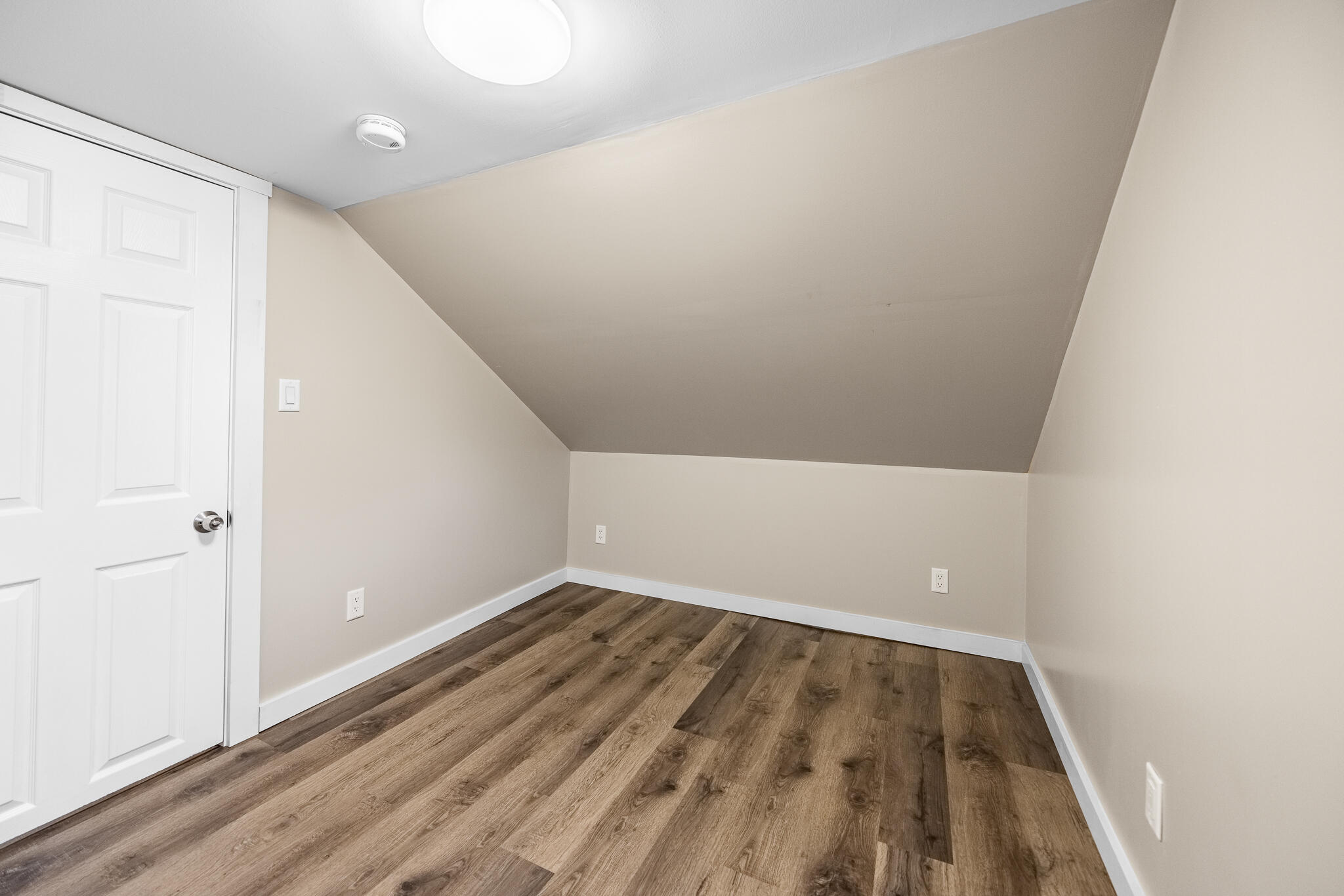 233 Palm Street Bangor, ME 04401 - Photo 25 of 31 233 Palm Interiors-13