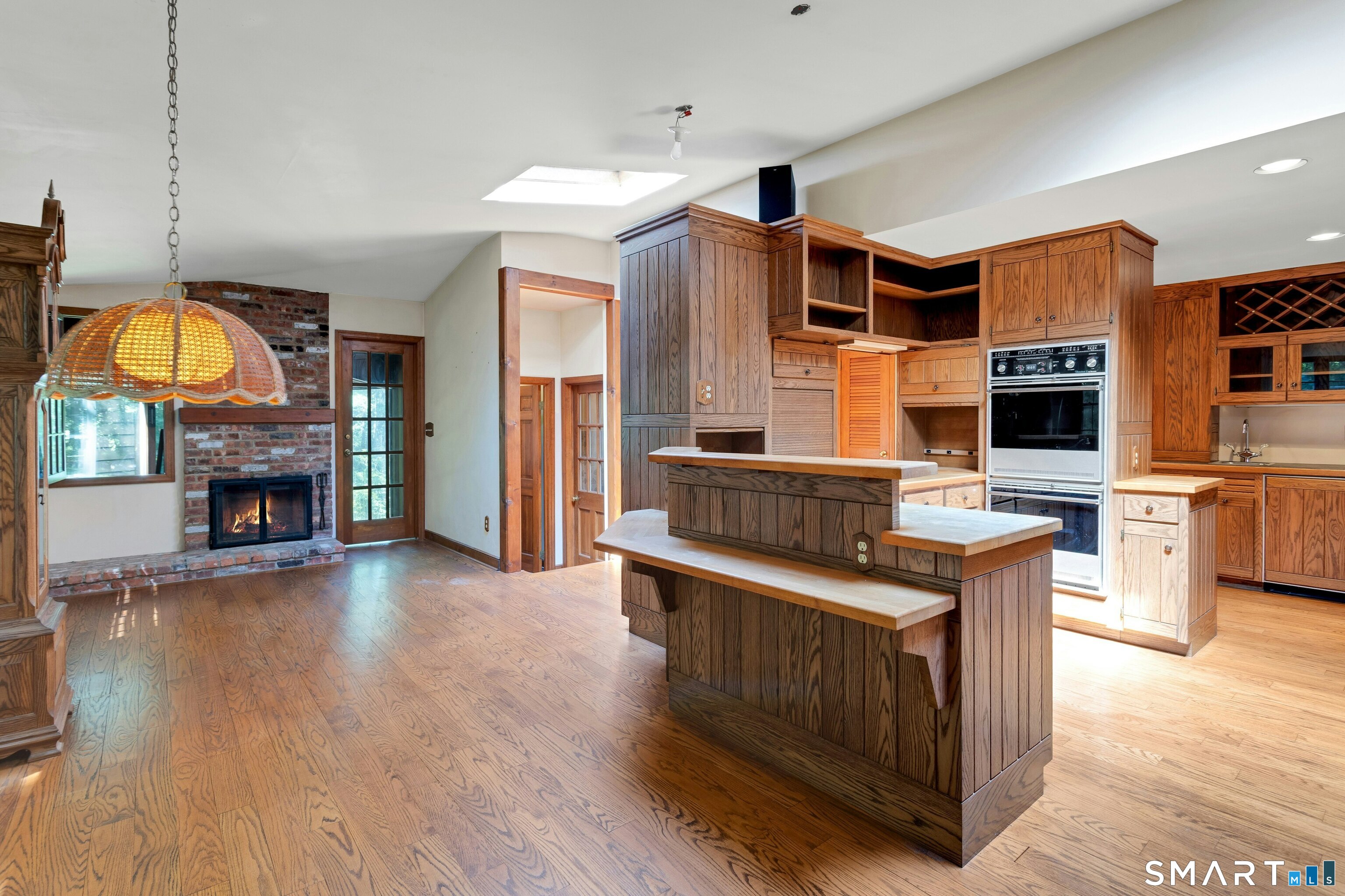 85 Carriage Road Wilton, CT 06897 - Photo 13 of 38