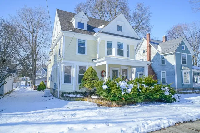 $159,900 | 408 South 5th Street, Oregon, IL 61061