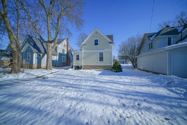 $159,900 | 408 South 5th Street, Oregon, IL 61061