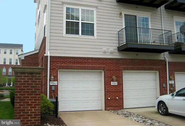 $2,975 | 19263 Winmeade Drive, Leesburg, VA 20176